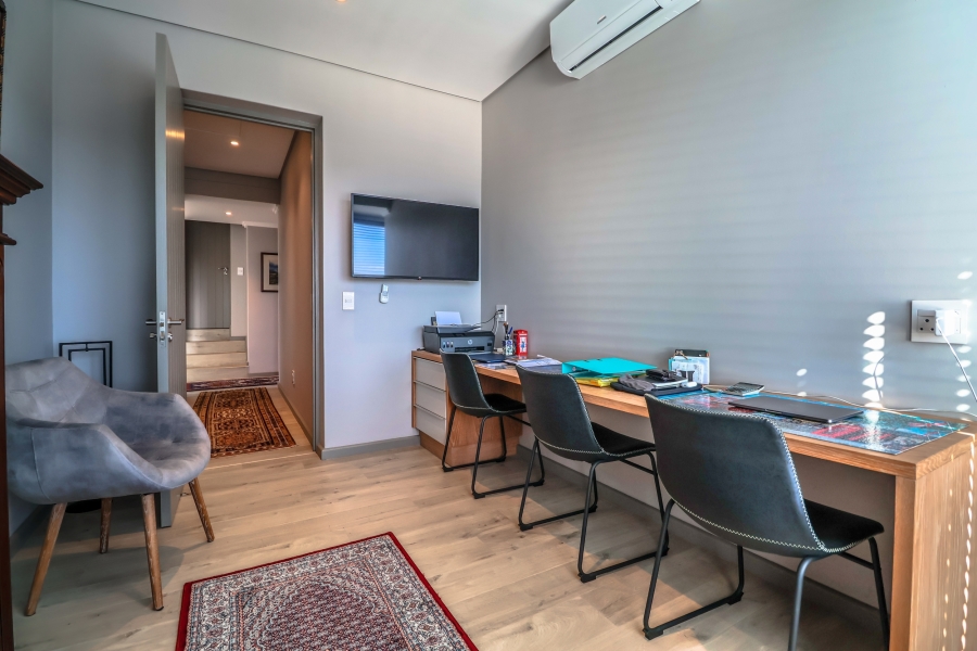 4 Bedroom Property for Sale in Brackenridge Western Cape